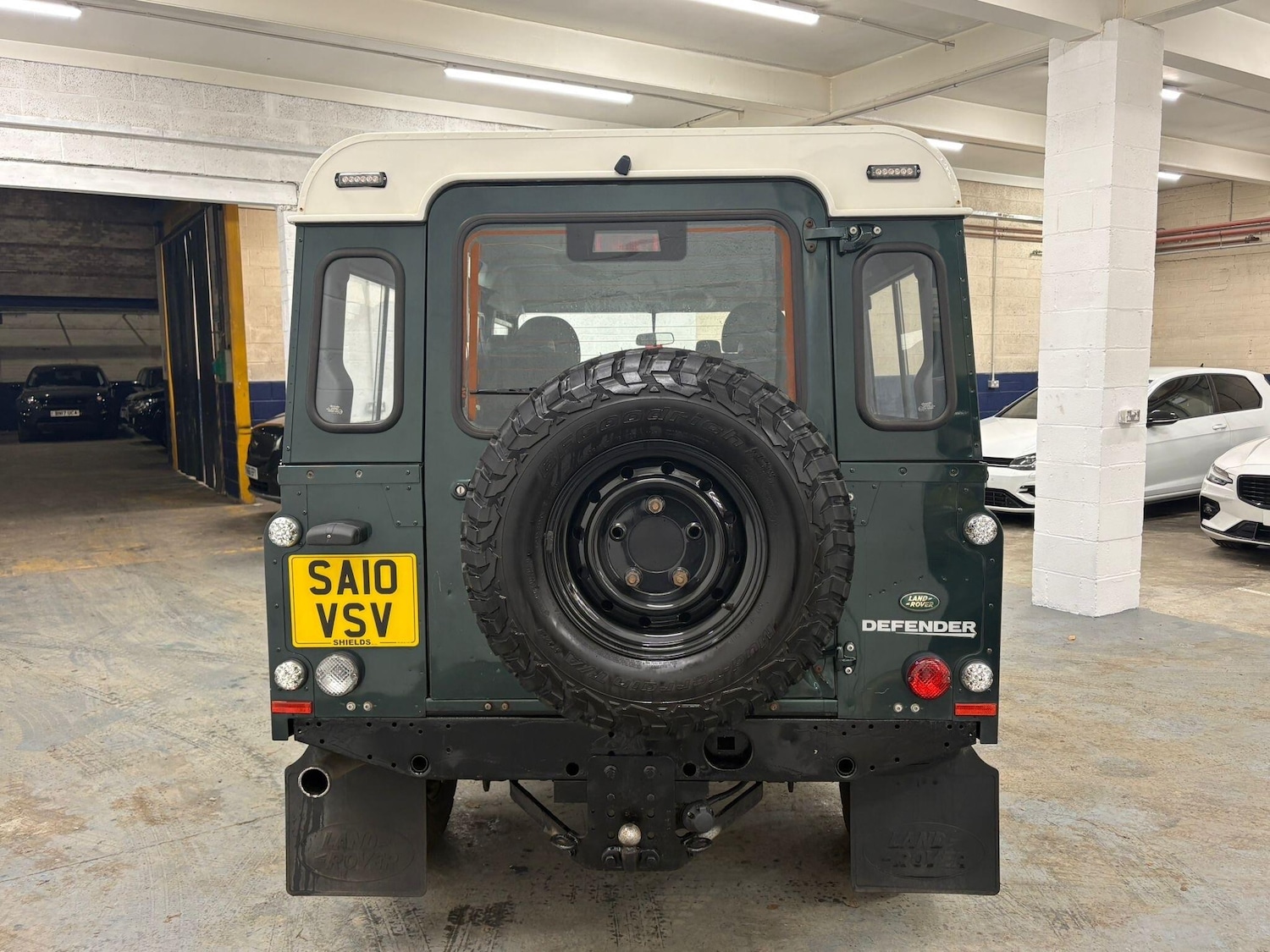 Used Land Rover Defender 2010 for sale - 77040076: Photo 9