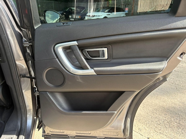Used Land Rover Discovery Sport 2015 for sale - 75696274: Photo 13