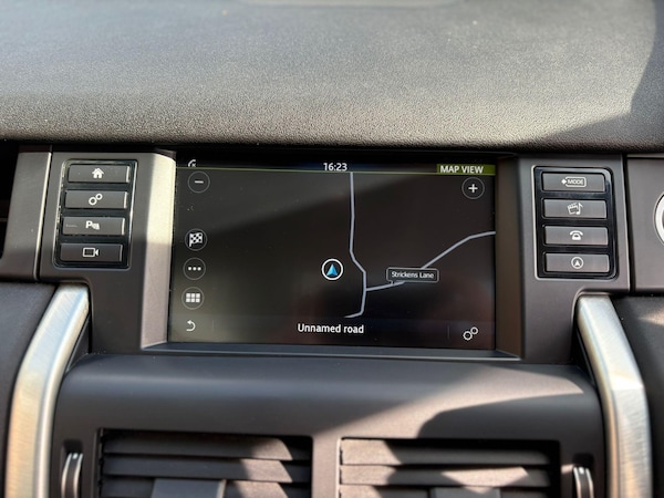 Used Land Rover Discovery Sport 2015 for sale - 75696274: Photo 33