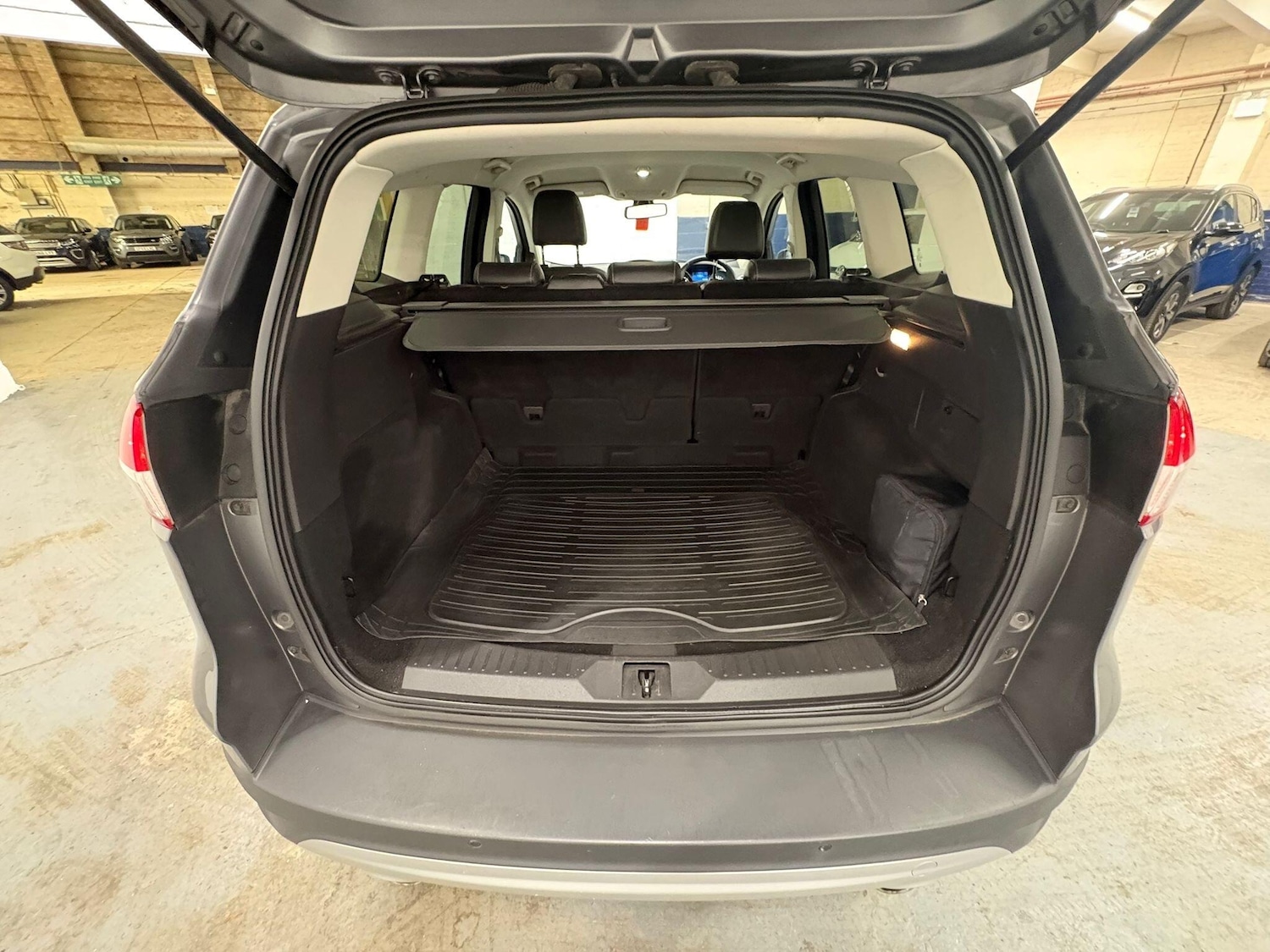 Used Ford Kuga 2014 for sale - 76658874: Photo 27