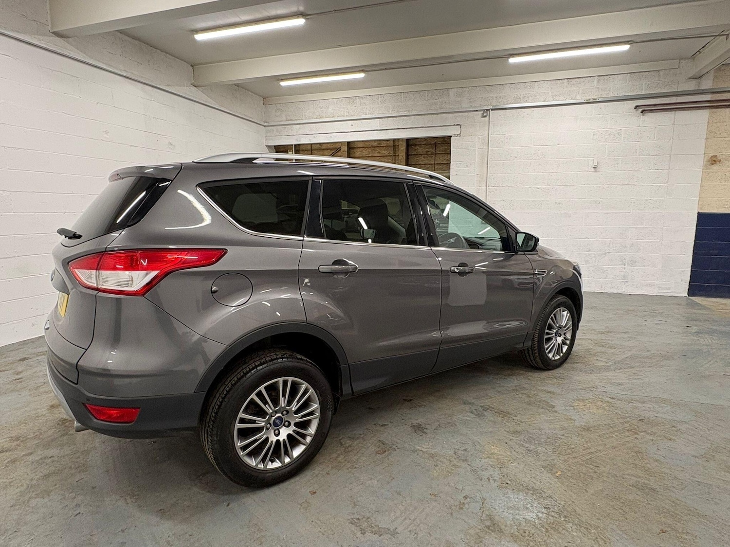 Used Ford Kuga 2014 for sale - 76658874: Photo 3