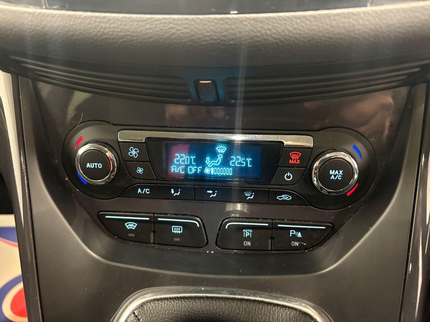 Used Ford Kuga 2014 for sale - 76658874: Photo 8