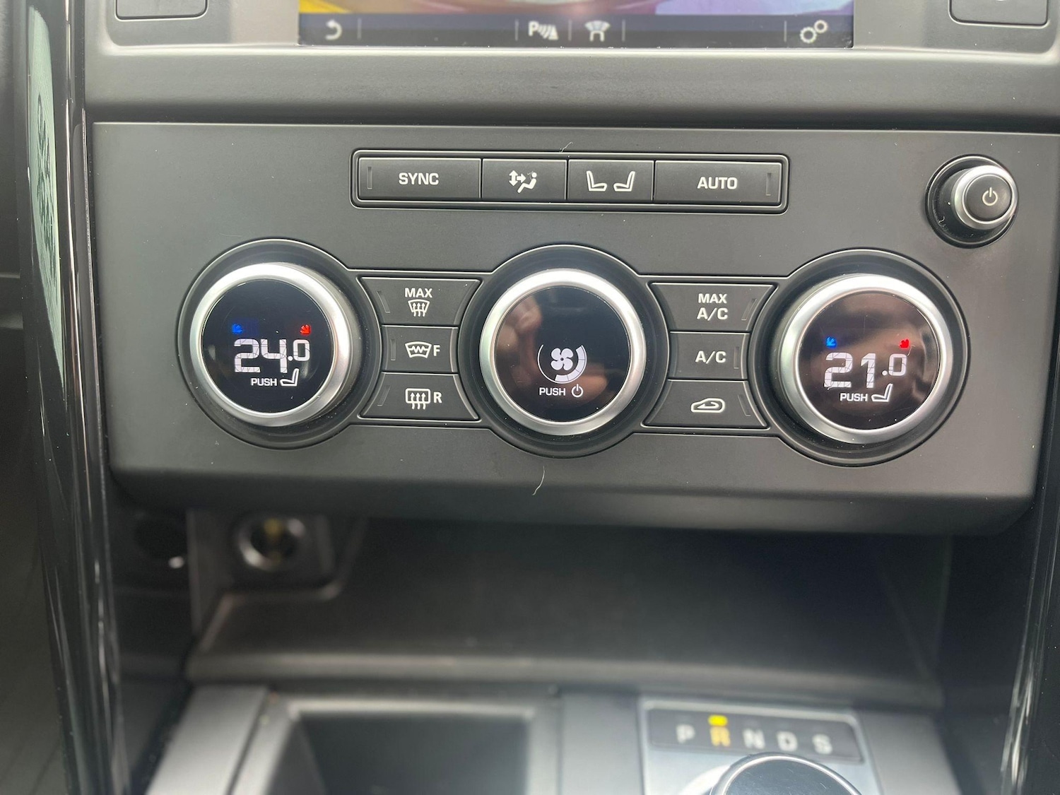 Used Land Rover Discovery 2017 for sale - 76370594: Photo 16