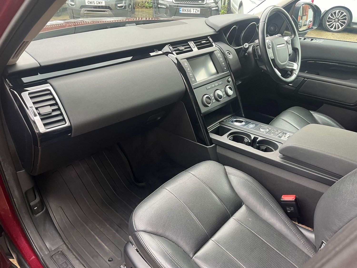 Used Land Rover Discovery 2017 for sale - 76370594: Photo 3