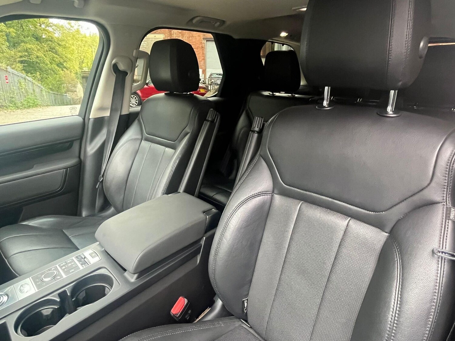 Used Land Rover Discovery 2017 for sale - 76370594: Photo 31