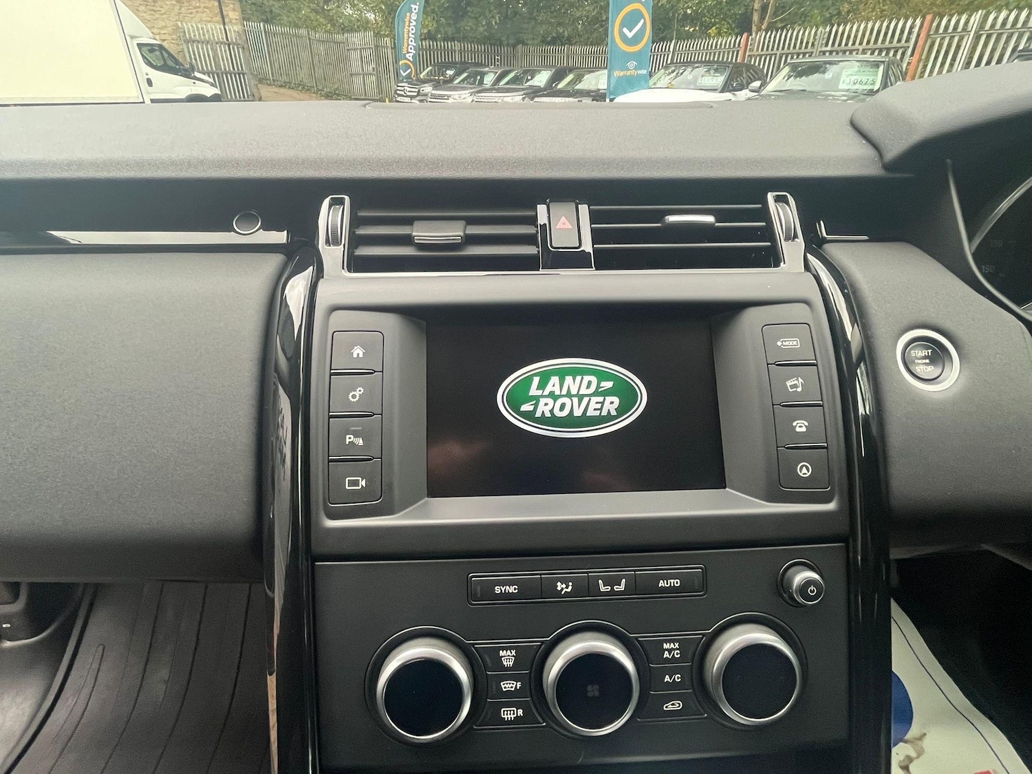 Used Land Rover Discovery 2017 for sale - 76370594: Photo 37