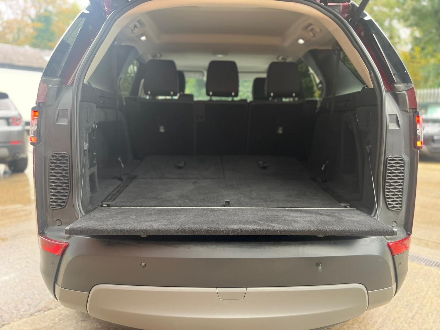 Used Land Rover Discovery 2017 for sale - 76370594: Photo 50