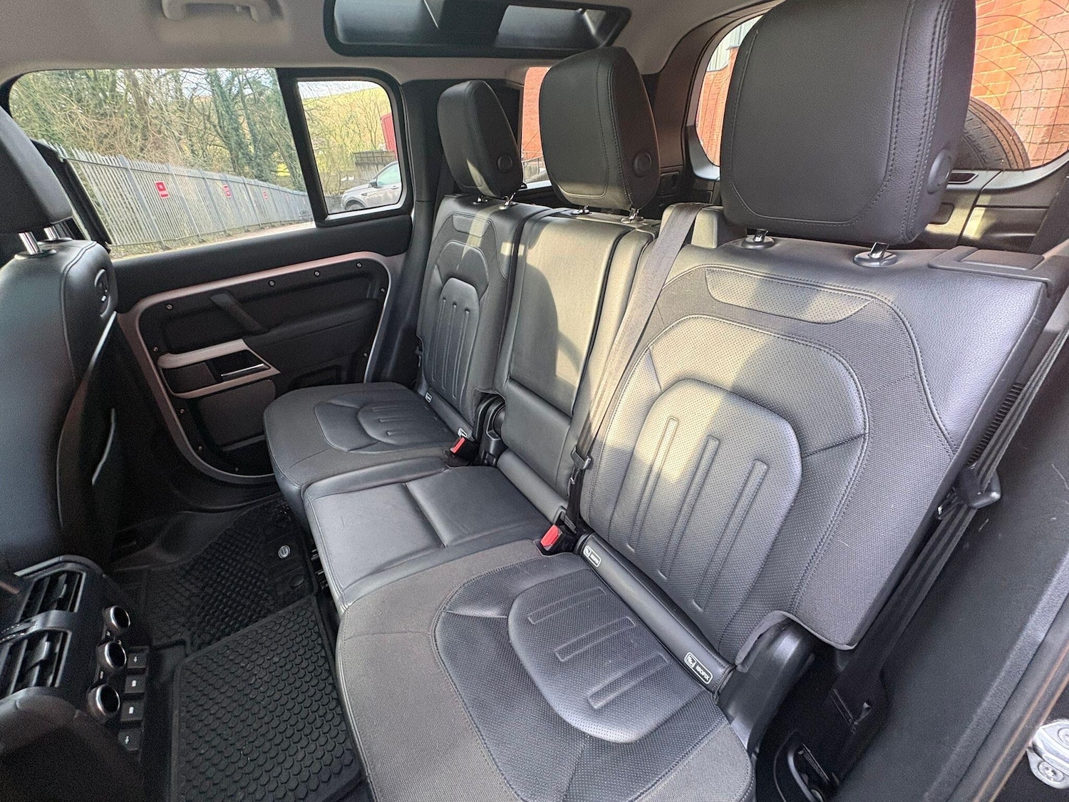 Used Land Rover Defender 2021 for sale - 77191592: Photo 38