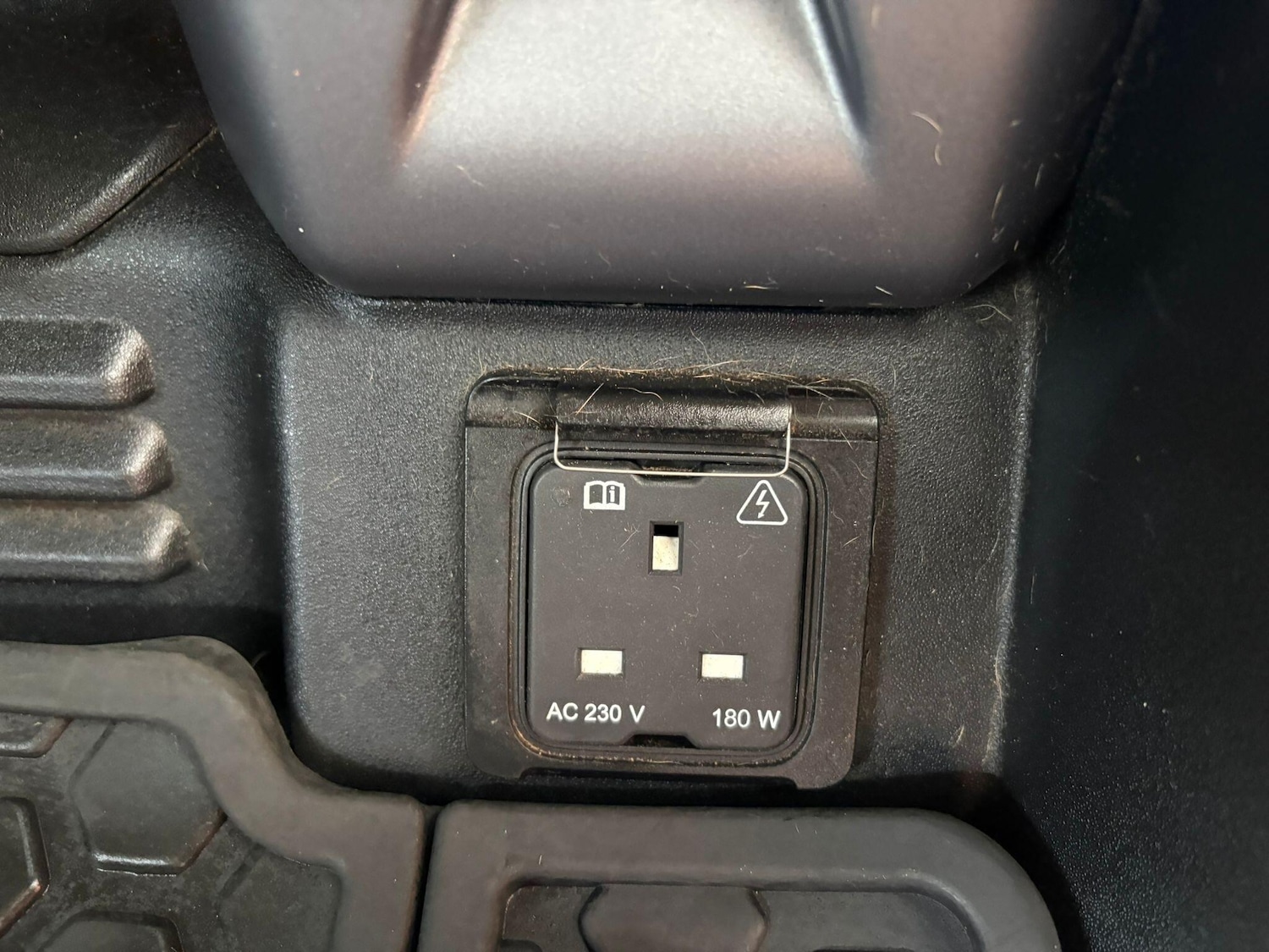 Used Land Rover Defender 2021 for sale - 77191592: Photo 87