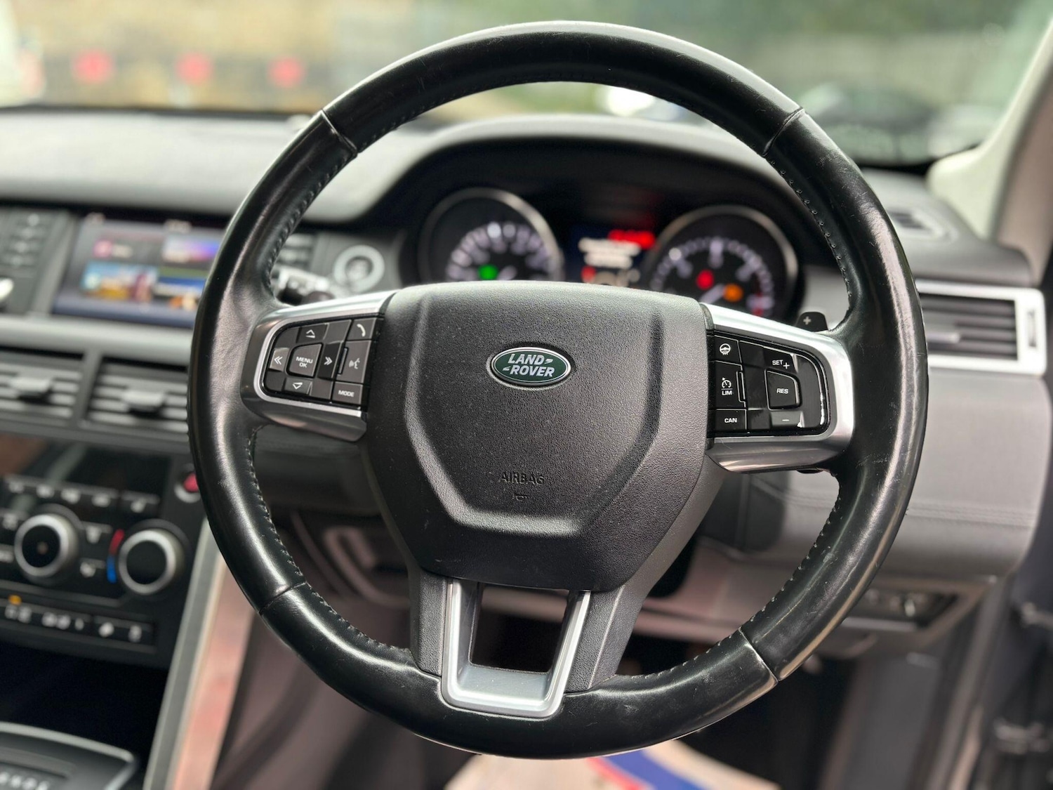 Used Land Rover Discovery Sport 2016 for sale - 76865281: Photo 21