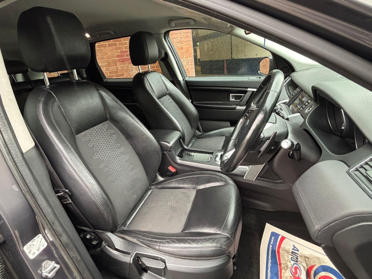 Used Land Rover Discovery Sport 2016 for sale - 76865281: Photo 4