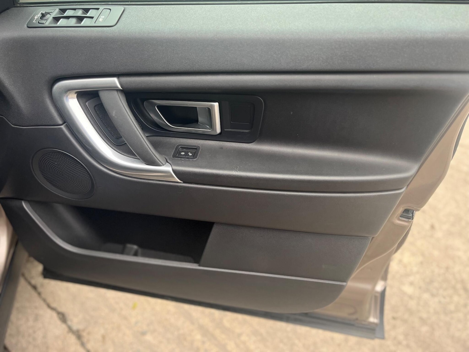 Used Land Rover Discovery Sport 2016 for sale - 76152242: Photo 25