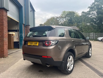Used Land Rover Discovery Sport 2016 for sale - 76152242: Photo 4