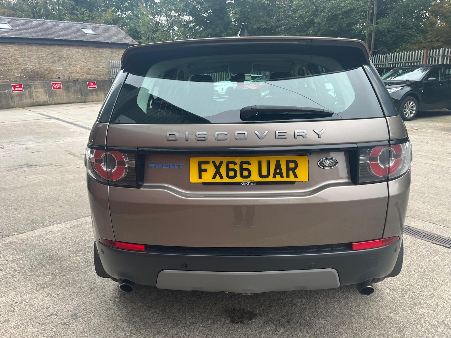 Used Land Rover Discovery Sport 2016 for sale - 76152242: Photo 5