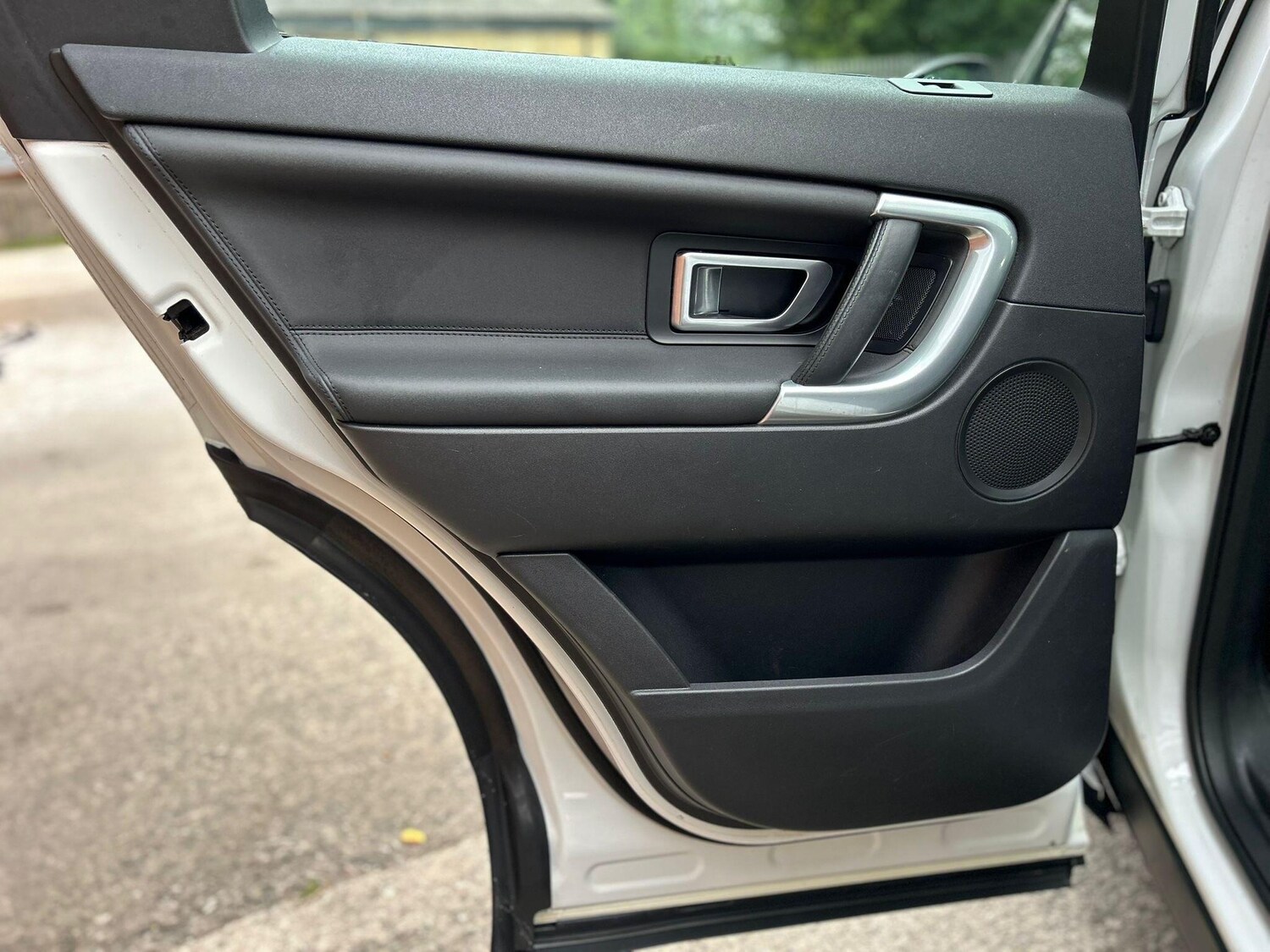 Used Land Rover Discovery Sport 2016 for sale - 75687623: Photo 13