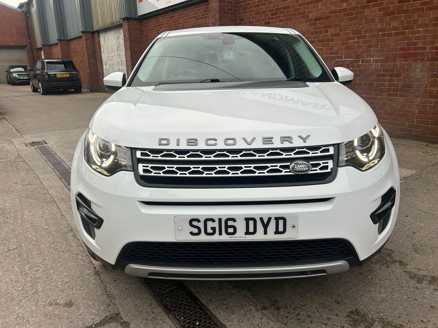 Used Land Rover Discovery Sport 2016 for sale - 75687623: Photo 14