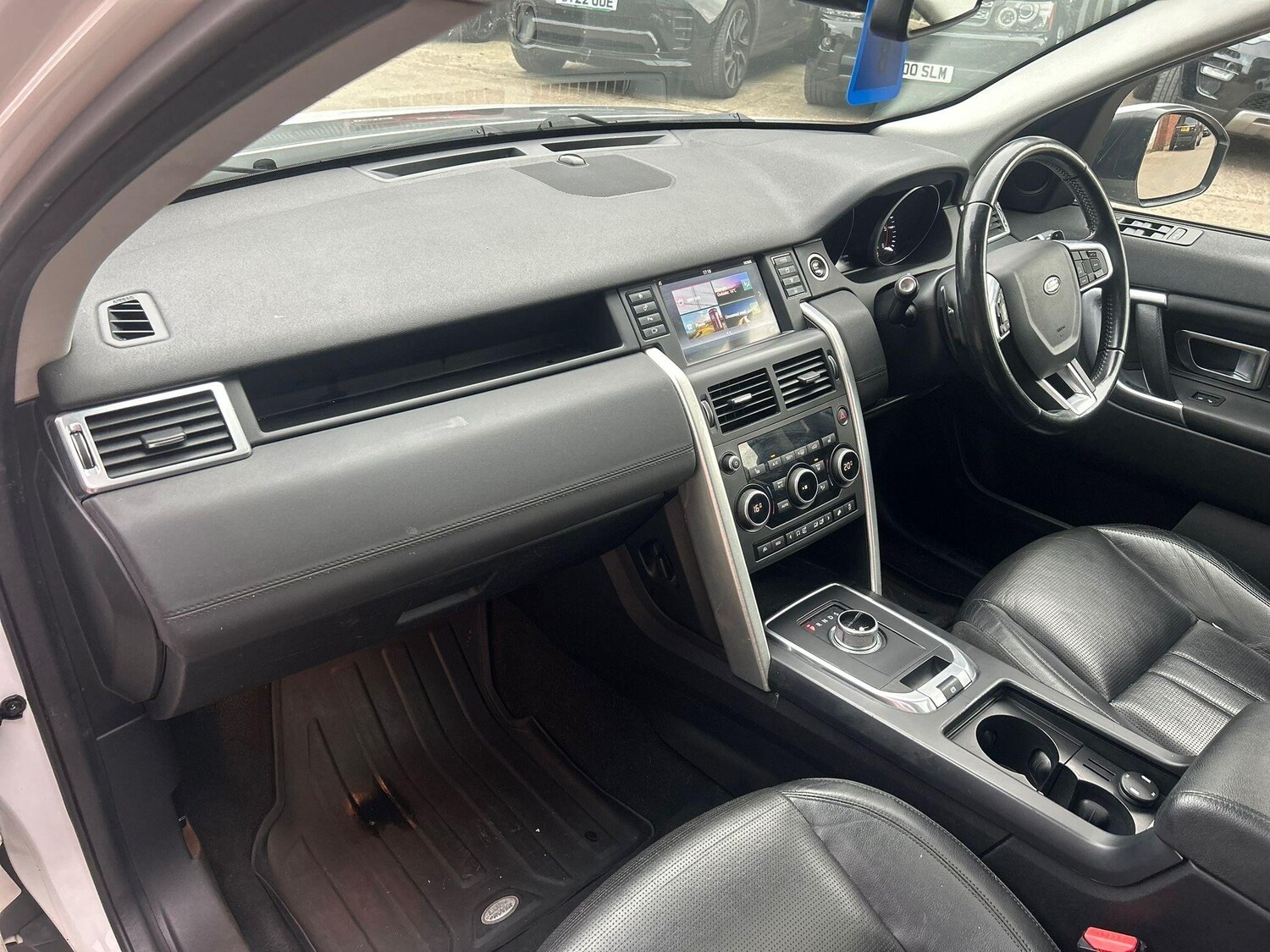 Used Land Rover Discovery Sport 2016 for sale - 75687623: Photo 3