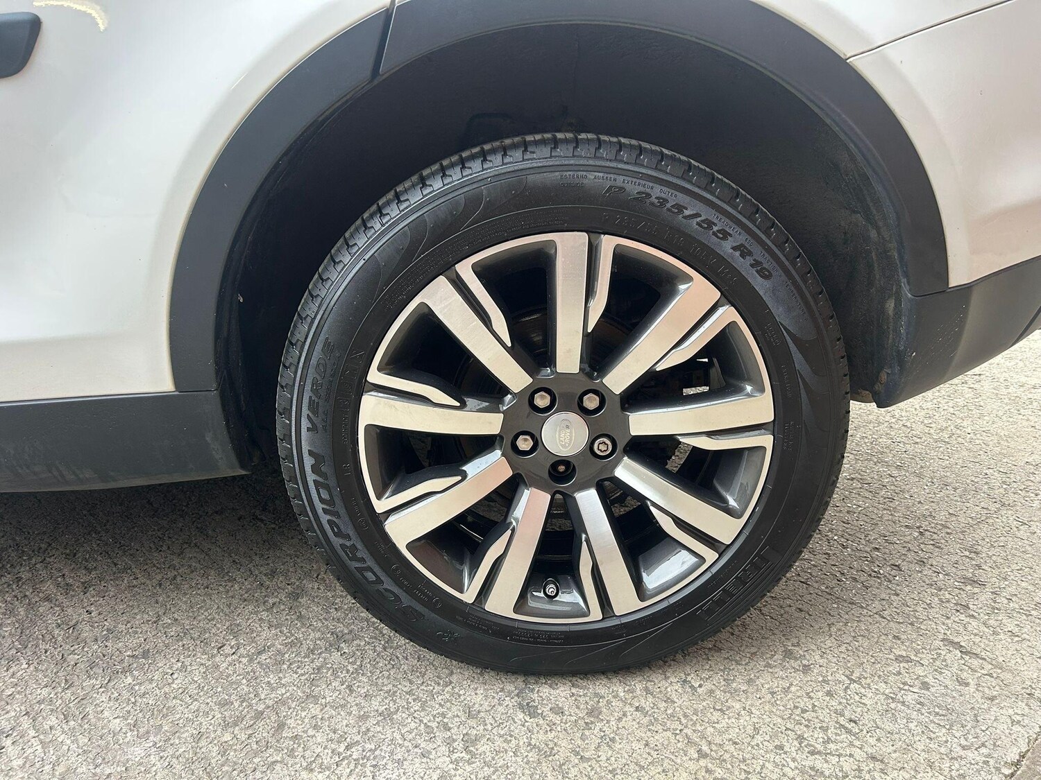 Used Land Rover Discovery Sport 2016 for sale - 75687623: Photo 32