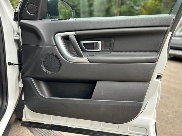 Used Land Rover Discovery Sport 2016 for sale - 75687623: Photo 34