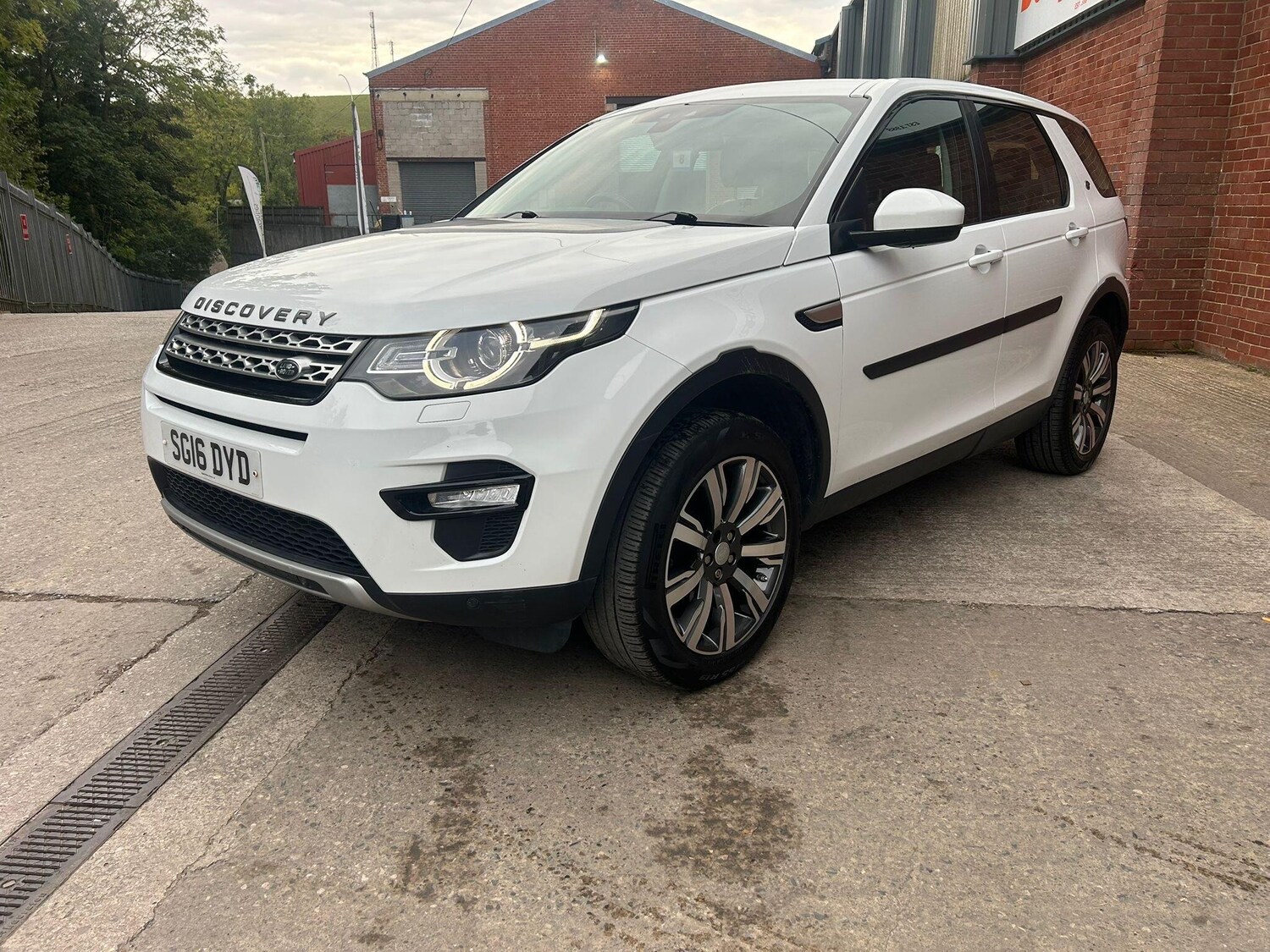 Used Land Rover Discovery Sport 2016 for sale - 75687623: Photo 39