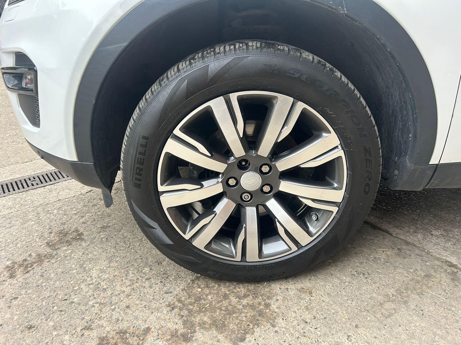 Used Land Rover Discovery Sport 2016 for sale - 75687623: Photo 46