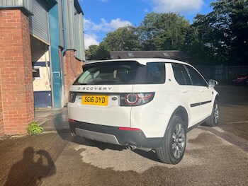 Used Land Rover Discovery Sport 2016 for sale - 75687623: Photo