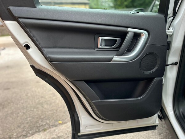 Used Land Rover Discovery Sport 2016 for sale - 75687623: Photo 52