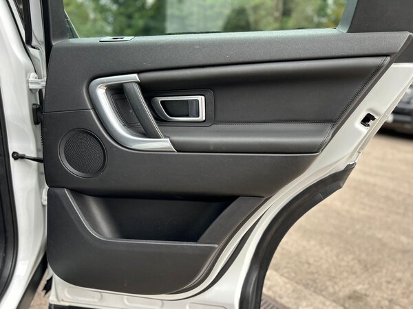 Used Land Rover Discovery Sport 2016 for sale - 75687623: Photo 9