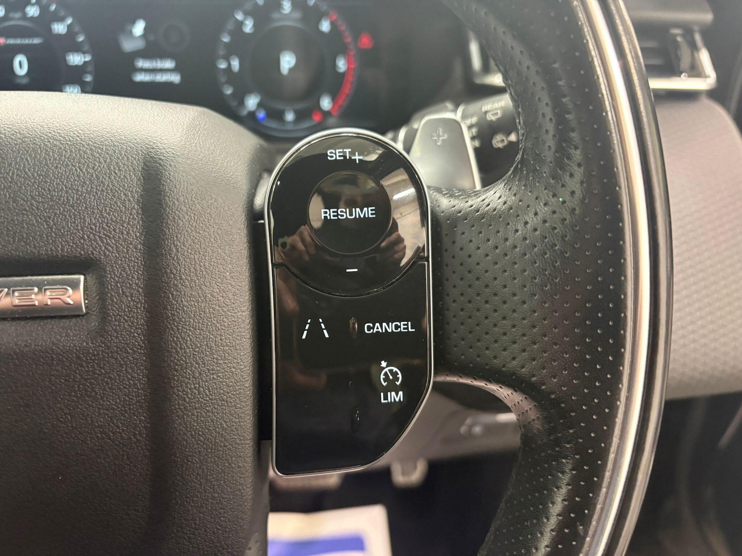 Used Land Rover Range Rover Velar 2018 for sale - 76898930: Photo 15