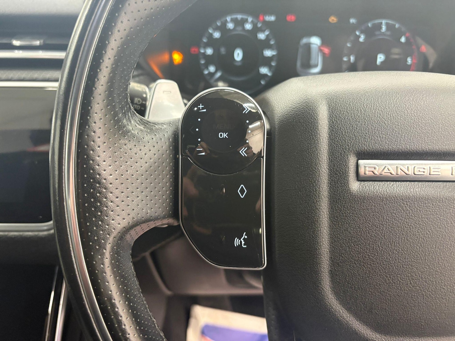 Used Land Rover Range Rover Velar 2018 for sale - 76898930: Photo 16