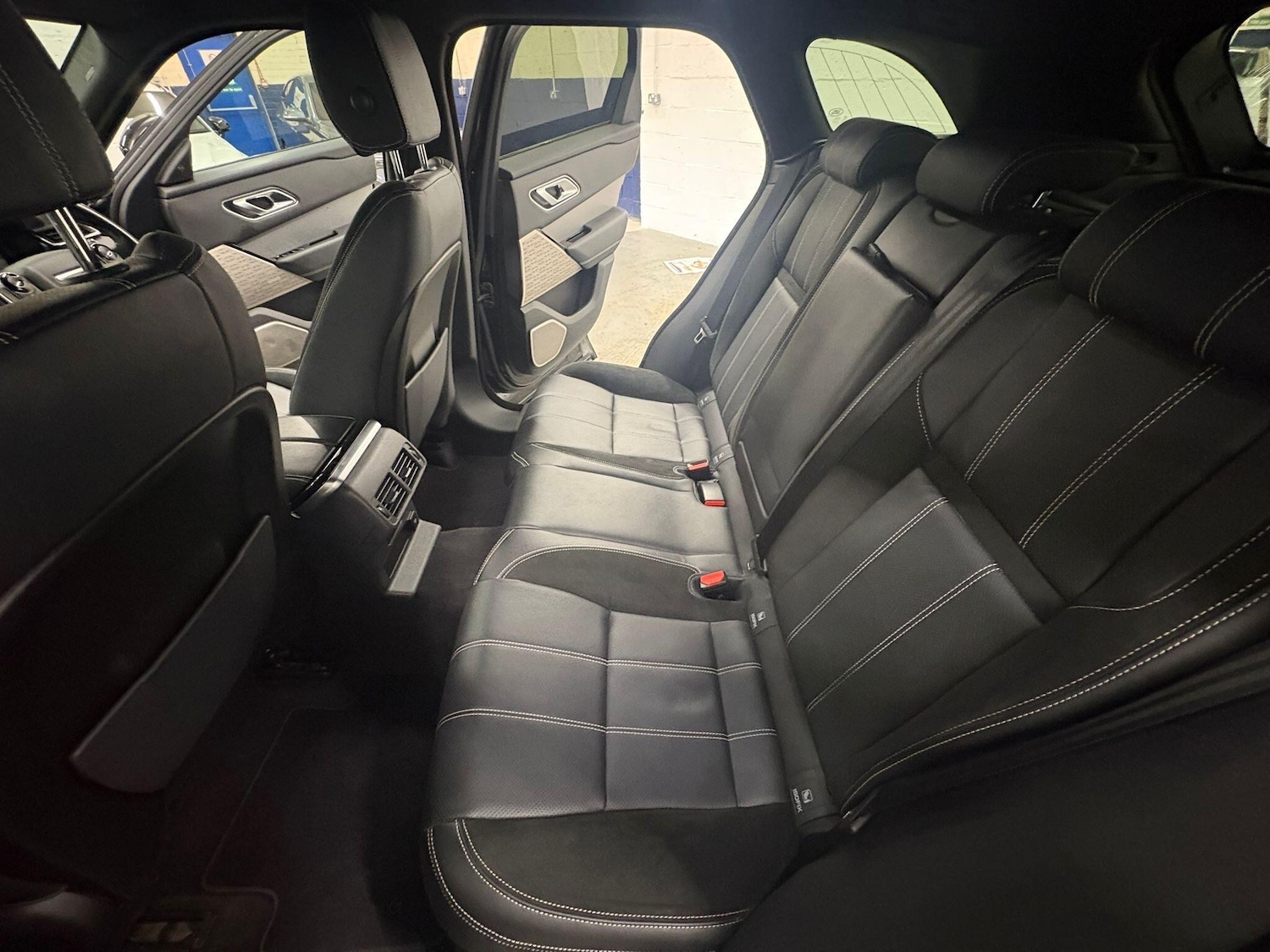 Used Land Rover Range Rover Velar 2018 for sale - 76898930: Photo 9