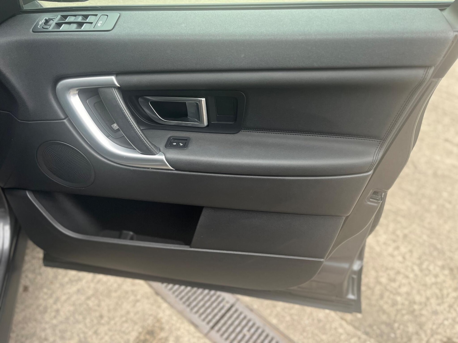 Used Land Rover Discovery Sport 2018 for sale - 76083811: Photo 28