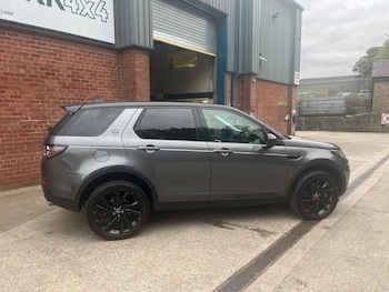 Used Land Rover Discovery Sport 2018 for sale - 76083811: Photo 3
