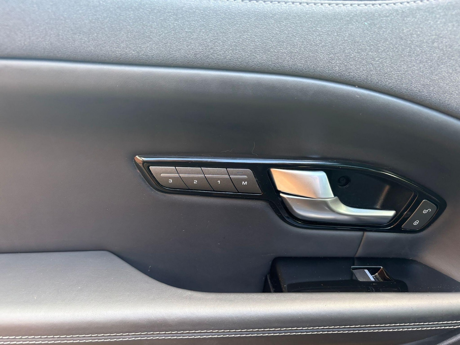 Used Land Rover Range Rover Evoque 2016 for sale - 76259755: Photo 28