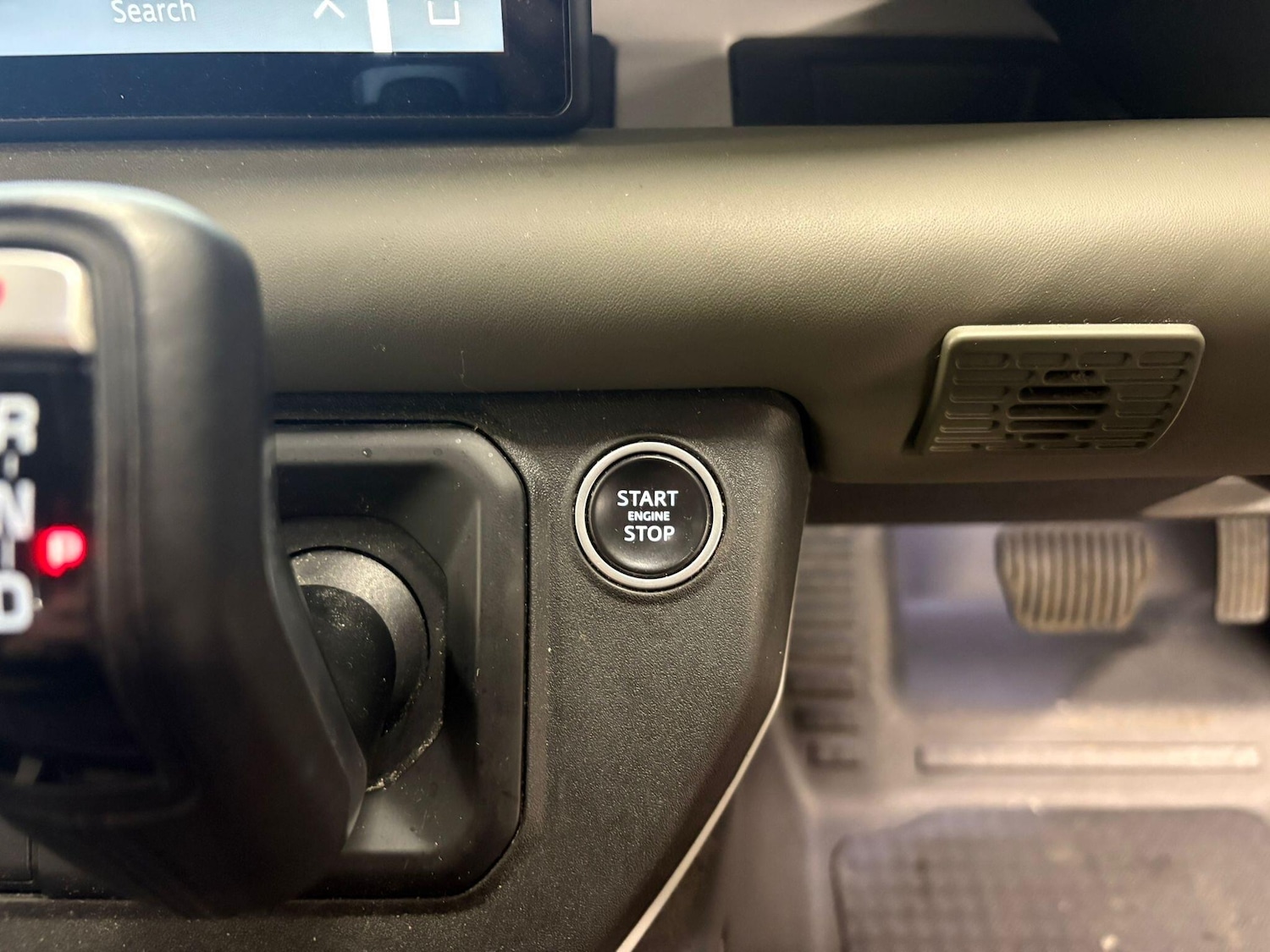 Used Land Rover Defender 110 for sale - 77190402: Photo 24