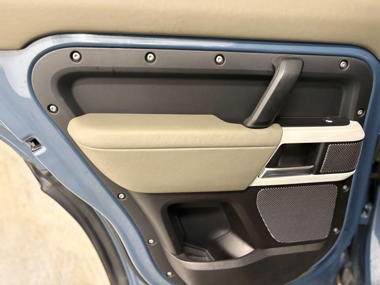 Used Land Rover Defender 110 for sale - 77190402: Photo 29