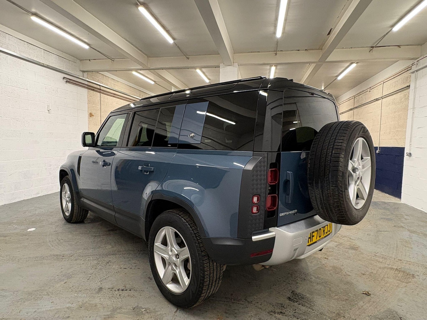 Used Land Rover Defender 110 for sale - 77190402: Photo 5