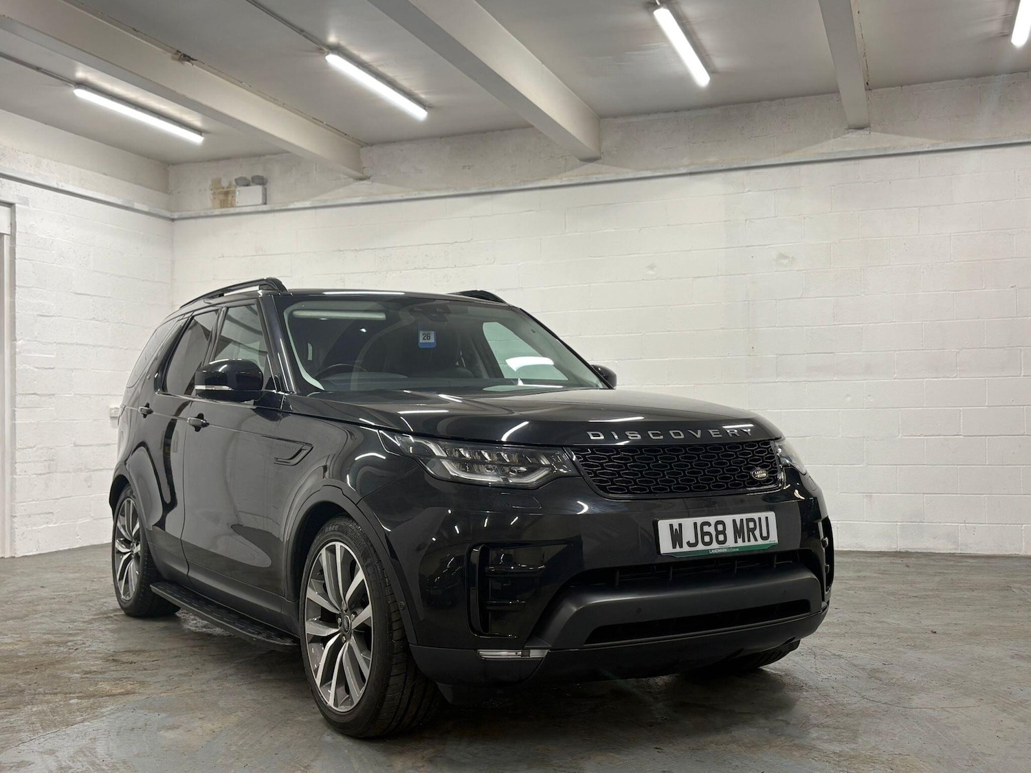 Used Land Rover Discovery 2018 for sale - 76561859: Photo 1