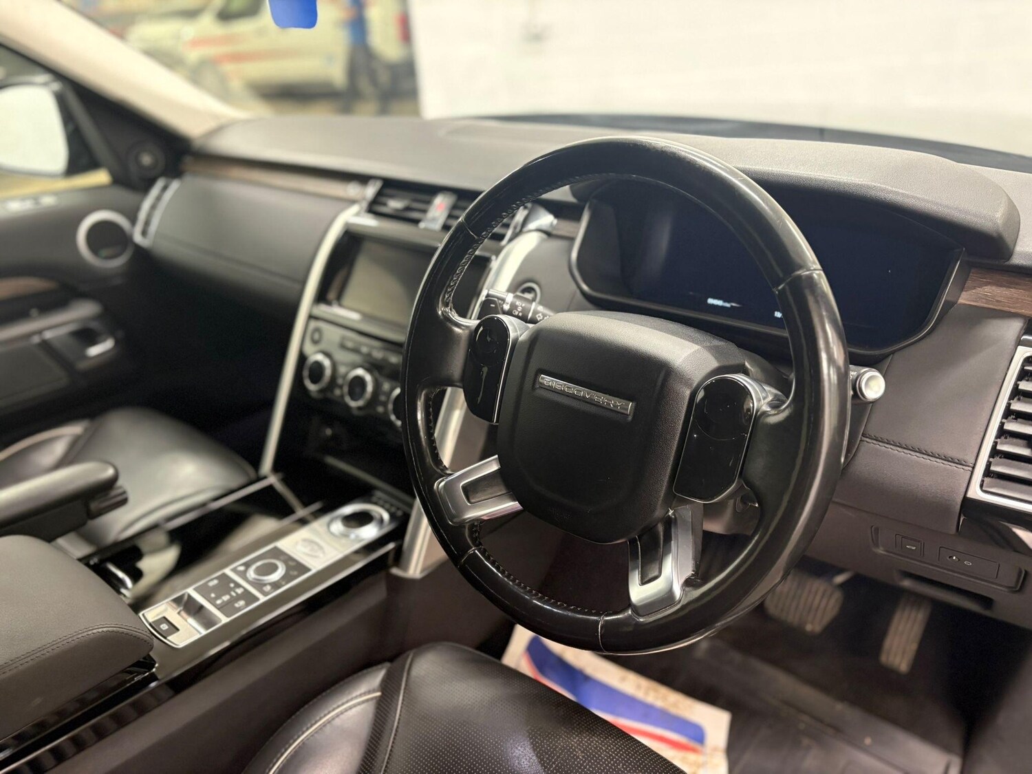 Used Land Rover Discovery 2018 for sale - 76561859: Photo 20
