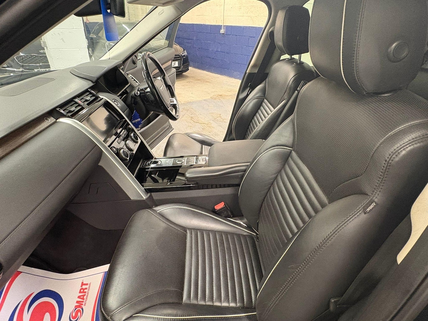 Used Land Rover Discovery 2018 for sale - 76561859: Photo 26