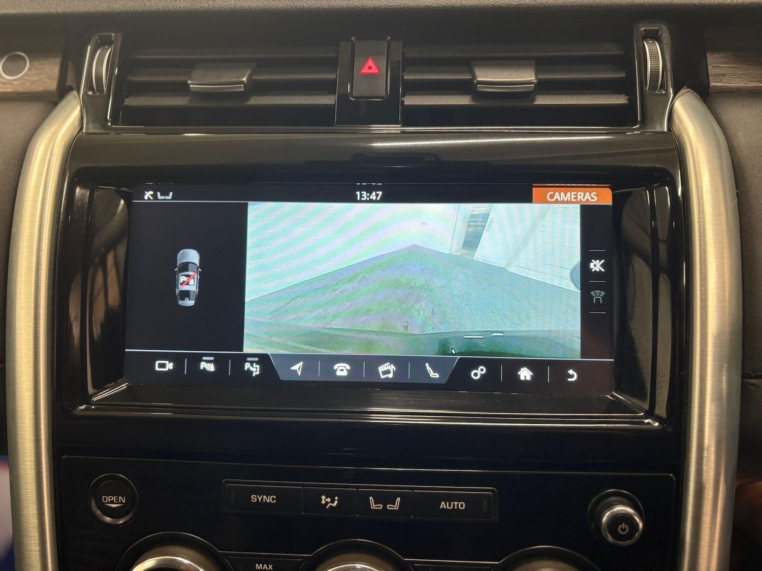 Used Land Rover Discovery 2018 for sale - 76561859: Photo 32