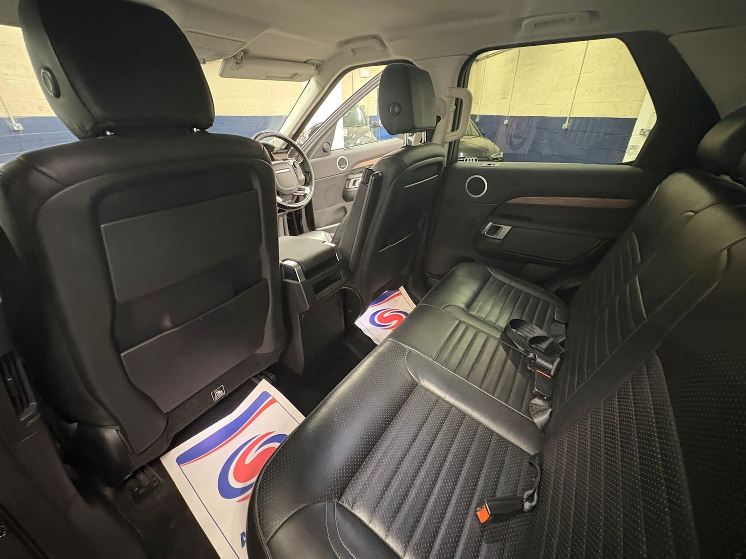 Used Land Rover Discovery 2018 for sale - 76561859: Photo 35