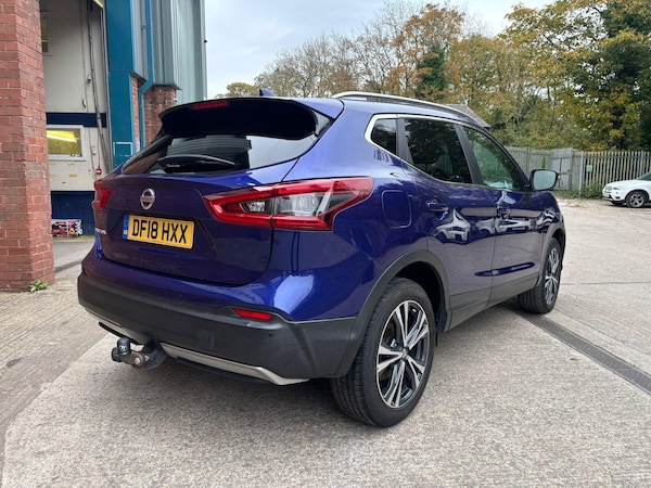 Used Nissan Qashqai 2018 for sale - 76306646: Photo 2