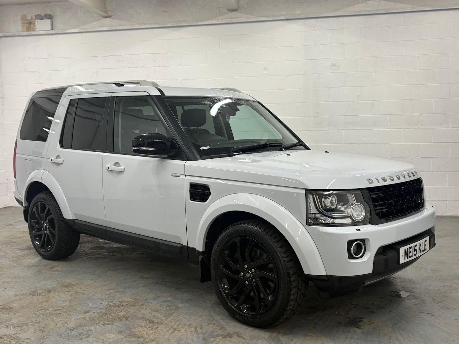 Used Land Rover Discovery 2016 for sale - 77202835: Photo 2
