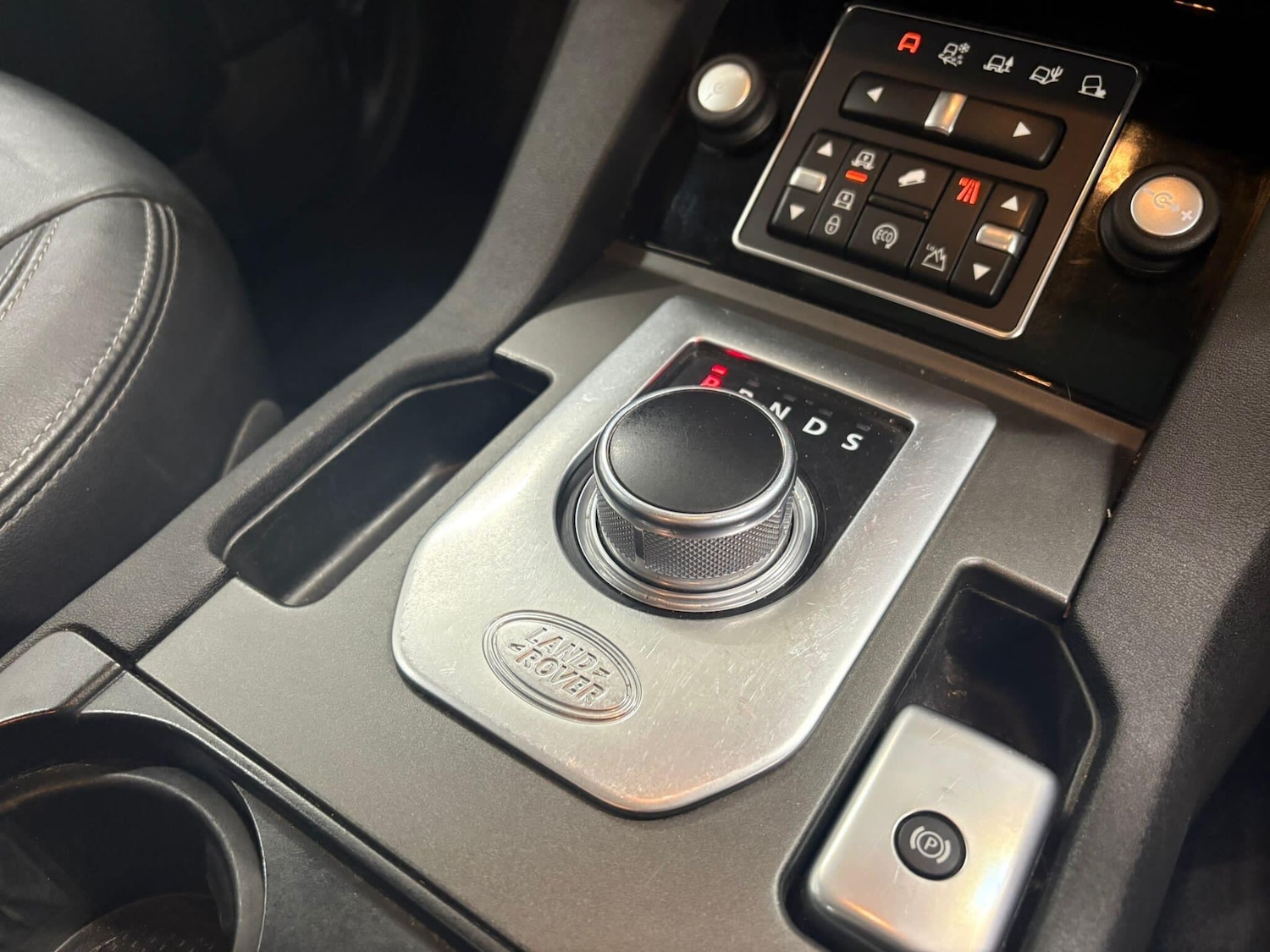 Used Land Rover Discovery 2016 for sale - 77202835: Photo 30