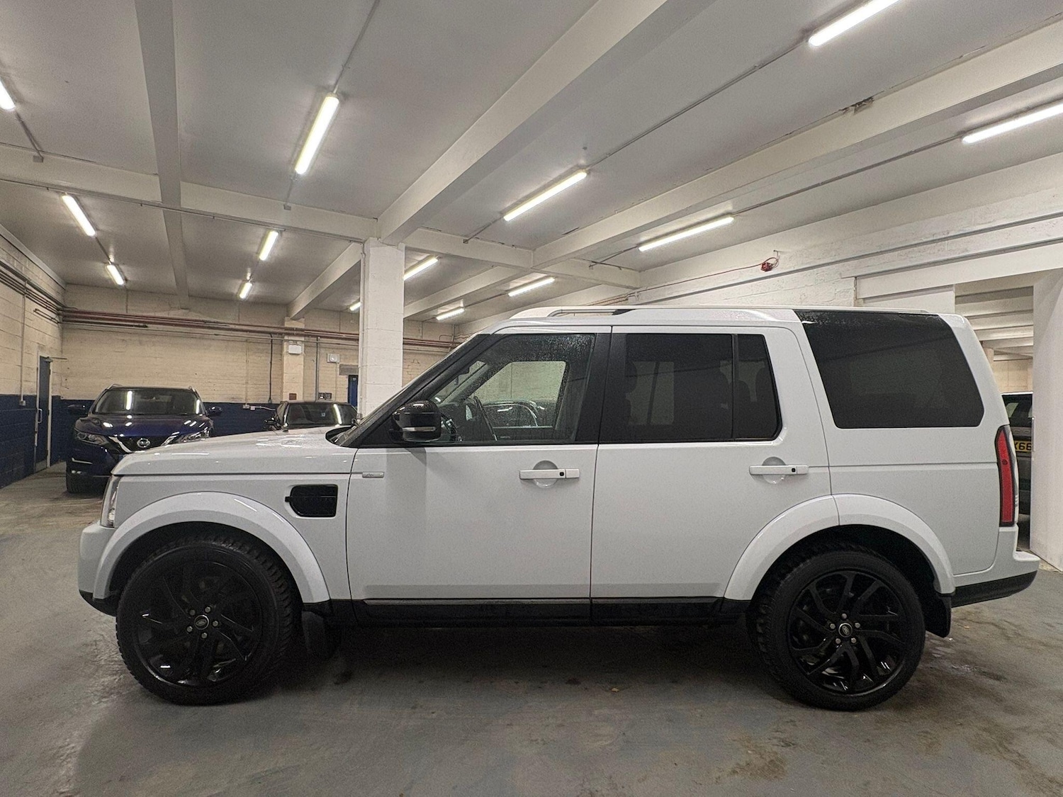 Used Land Rover Discovery 2016 for sale - 77202835: Photo 36