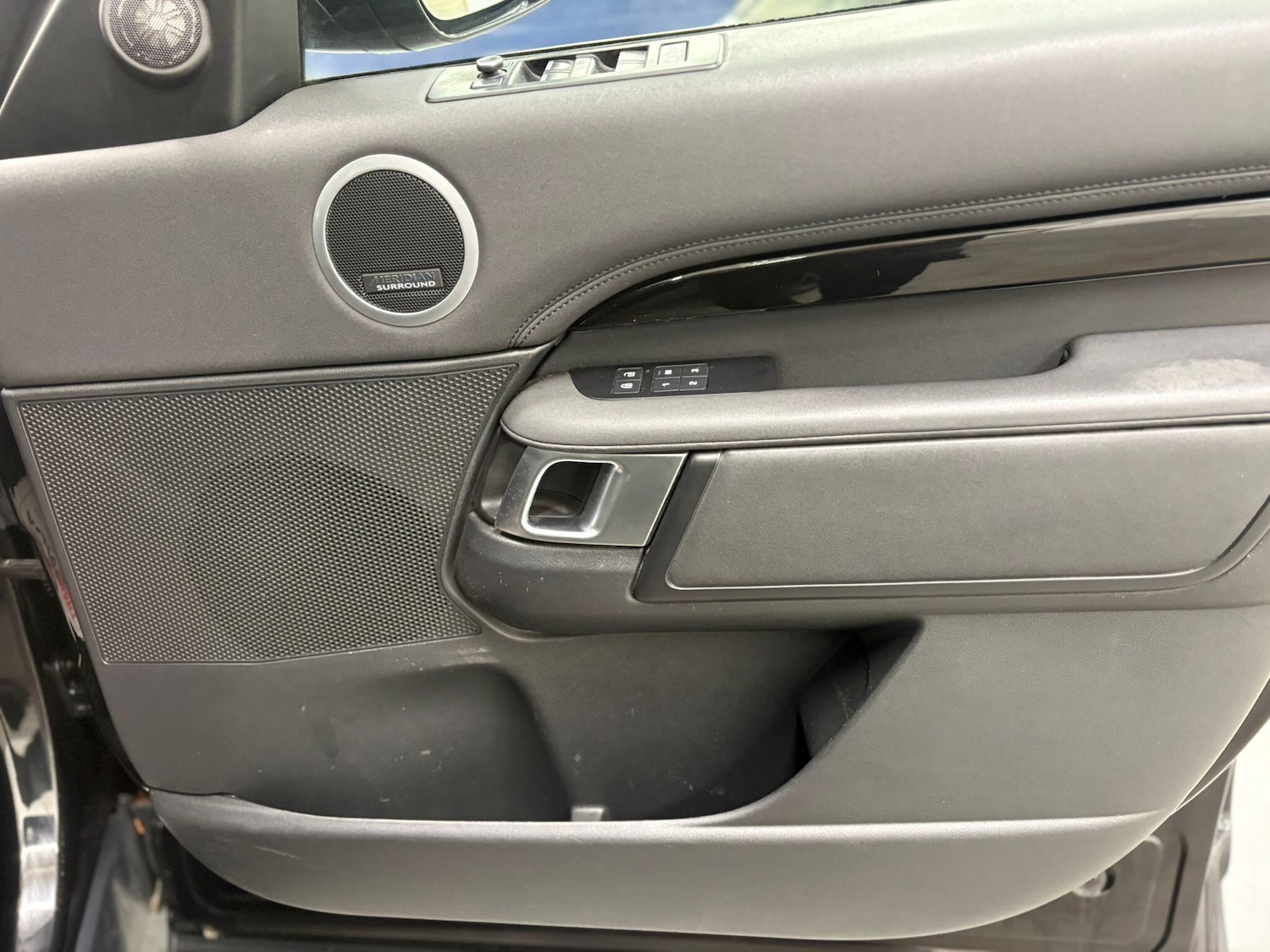 Used Land Rover Discovery 2021 for sale - 77202826: Photo 43