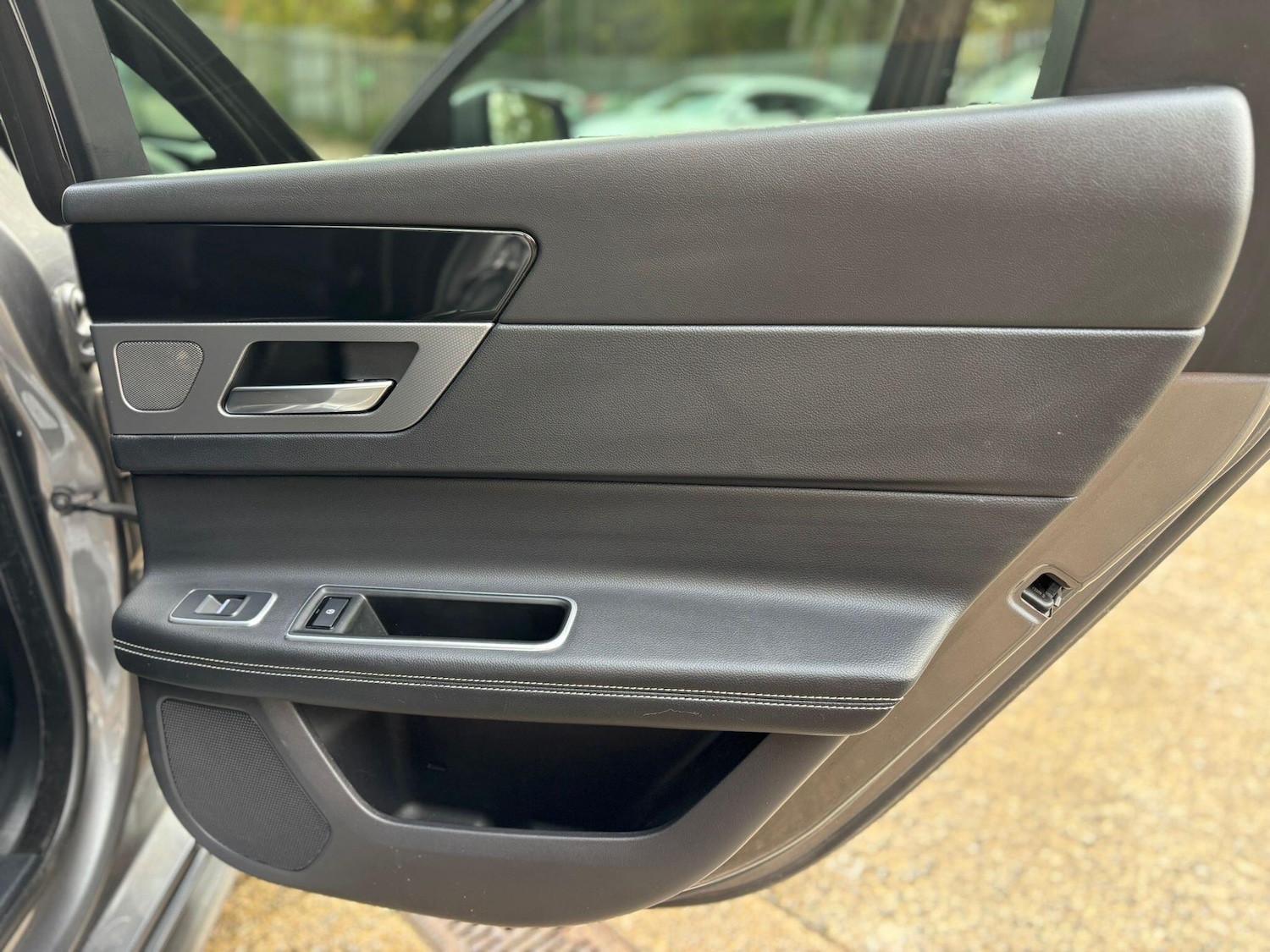 Used Jaguar XF 2017 for sale - 77074499: Photo 16