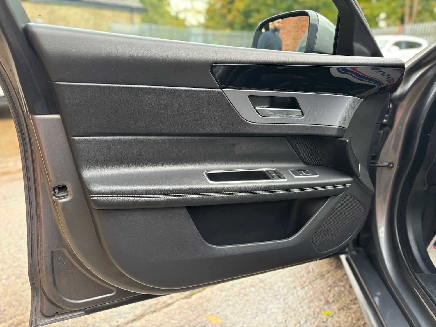 Used Jaguar XF 2017 for sale - 77074499: Photo 17