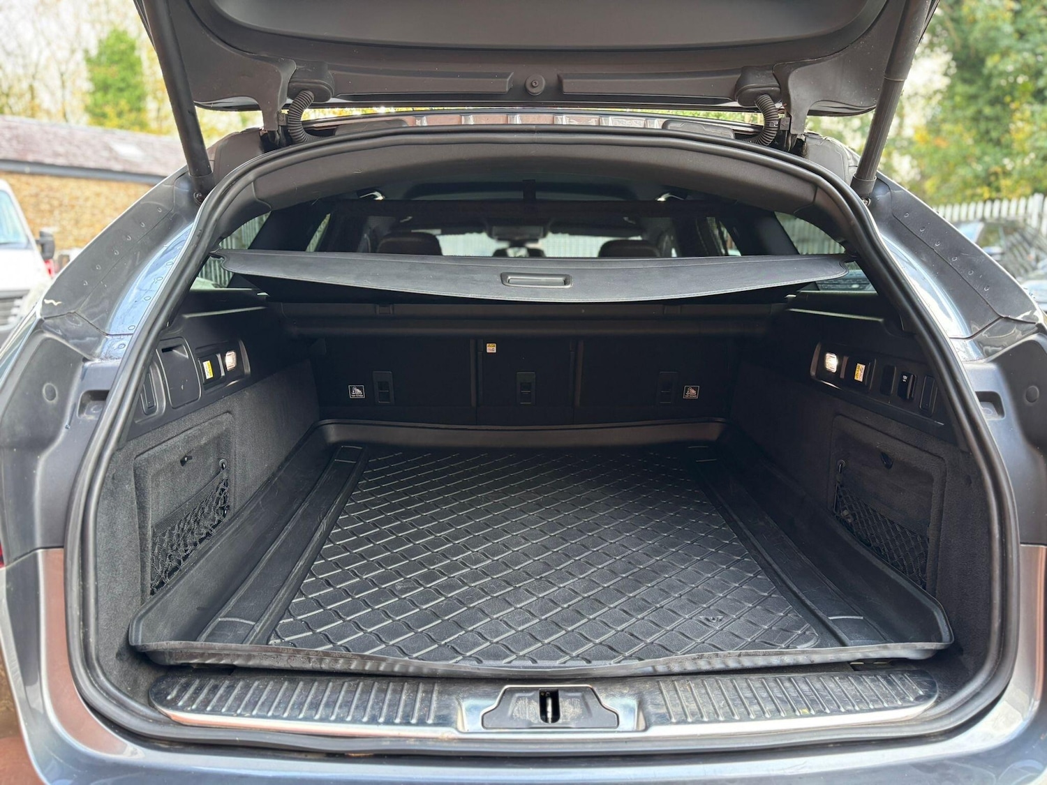 Used Jaguar XF 2017 for sale - 77074499: Photo 25